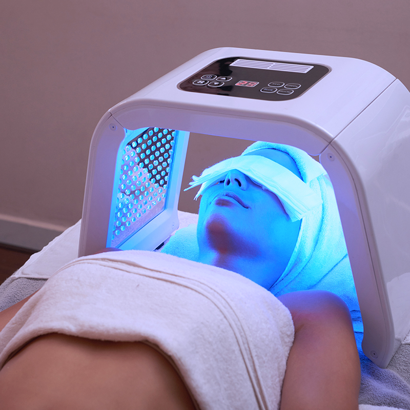 led light facial the skinny clinic light therapy